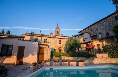 Loreto House | Borgocuore: Relax by the Pool Near Todi's Scenic Charm