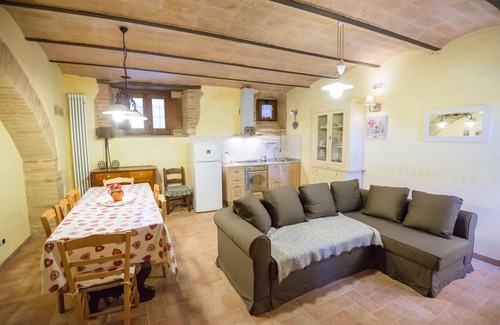 Loreto House | Relaxing Borgocuore: Pool View House with Spa & Breakfast