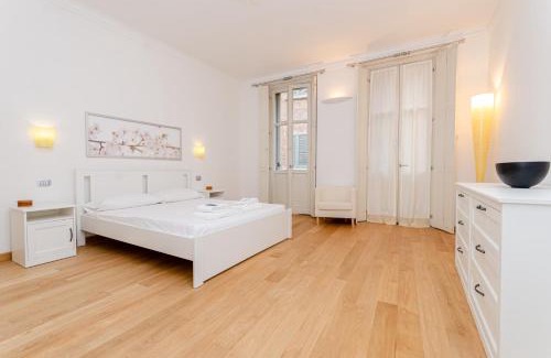 Milan Centre Apartment | Borgospesso III