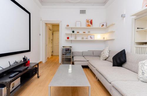 Milan Centre Apartment | Borgospesso III