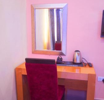 Iwo Hotel | Boripe Hotel and Suites