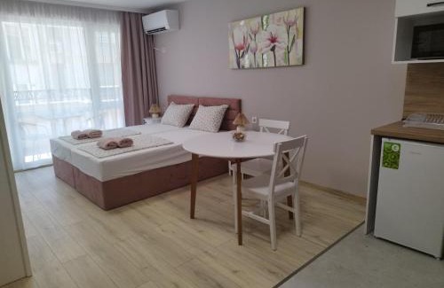 Burgas Center Apartment | BoriSun with Free Parking space