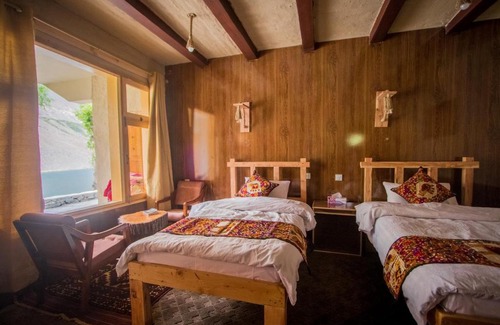 Hunza Hotel | Relax at Borith Lake Hotel & Resort with Family-Friendly Amenities