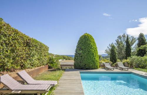 Cap Benat Villa | Discover Bormes les Mimosas: Family-Friendly Retreat with Pool