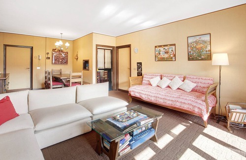 Santa Lucia Apartment | Bormio 1 Apartment with Shared Garden & Scenic Balcony View