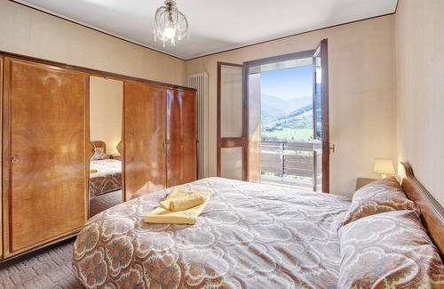 Santa Lucia Apartment | Bormio 1 Apartment with Shared Garden & Scenic Balcony View