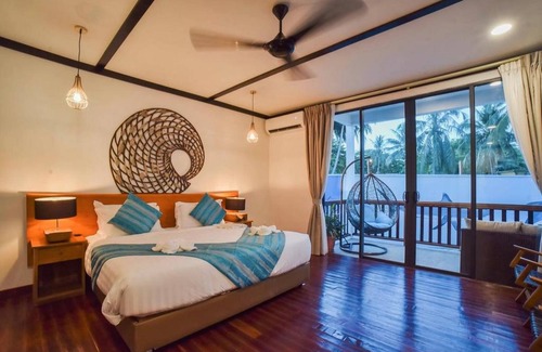 Mabul Island Hotel | Explore Borneo Divers Mabul Resort with Pool and Spa
