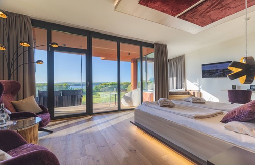 Gross Nemerow Hotel | Relax at Bornmühle: Oceanfront Escape with Spa & Pool