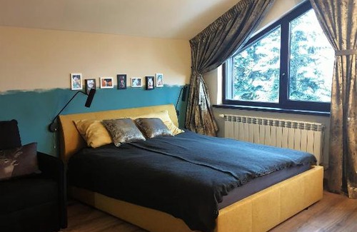 Borovets Apartment | Scenic Borovets Forest View - Family-Friendly Retreat