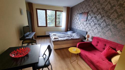 Samokov Apartment | Family-Friendly Borovets Hills Apartments - Studio 33, Rated 9.5