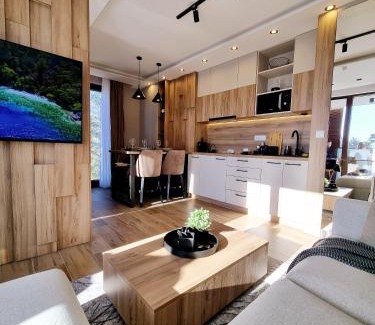 Divcibare Apartment | Luxury Borovi Deluxe Suite - 5-Star Stay with Family Amenities