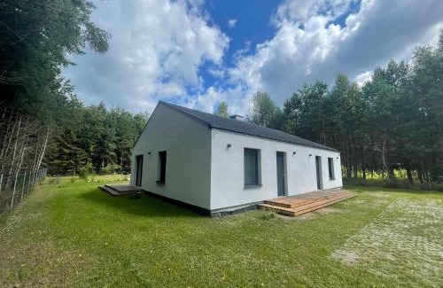Osie House | Discover Family-Friendly Fun at BoroweDomki Retreat