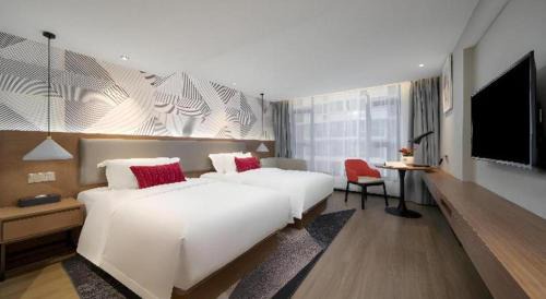 Diecai Hotel | Discover Borrman Hotel Guilin by Two Rivers and Four Lakes