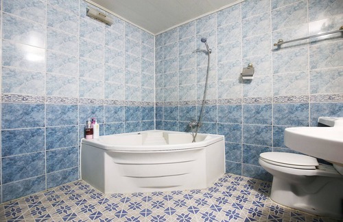 Holmoe Hotel | Eco-Friendly Boryeong Beach Hotel with Breakfast Included
