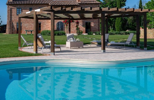 Marciano della Chiana Villa | Discover Boschi Salviati: Family-Friendly Getaway in Tuscany