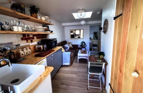 Boscombe Apartment | Family-Friendly Getaway at Boscombe by the Beach