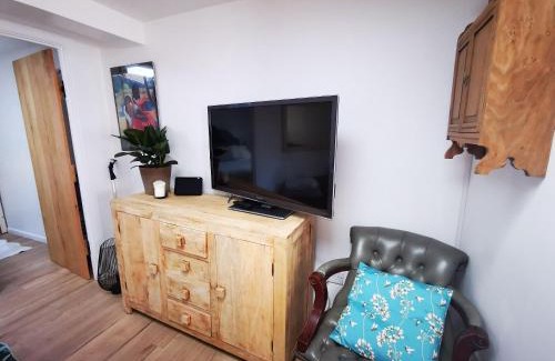 Boscombe Apartment | Family-Friendly Getaway at Boscombe by the Beach