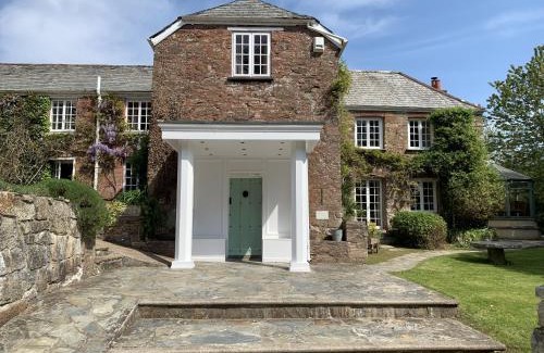 Boscundle Hotel | Discover Boscundle Manor: Poolside Serenity and Comfort