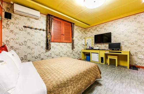 Molha Hotel | Eco-Friendly Stay at Boseong Beolgyo Sydney with Breakfast