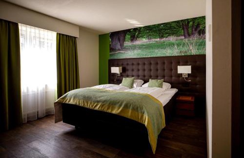 Vlodrop Hotel | Pet-Friendly Boshotel in Vlodrop with Ocean View Pool