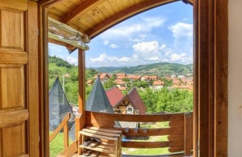 Visoko Cabin | Unforgettable Bosnian Pyramid Glamping with Spa & Hot Tub