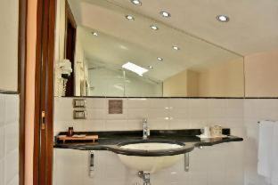 Gubbio Hotel | Discover Bosone Palace: Pet-Friendly 4-Star Retreat