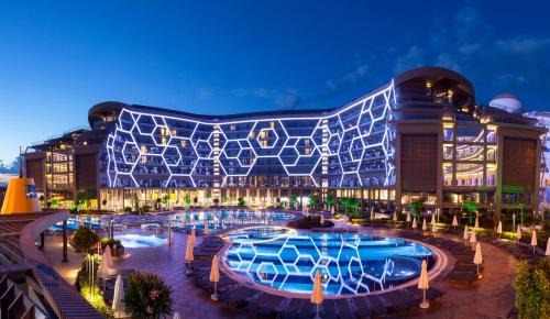 Sorgun Mahallesi Hotel | Experience Elegance at Bosphorus Sorgun Hotel with Spa & Beach