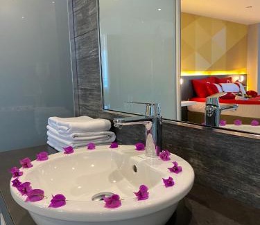 Sorgun Mahallesi Hotel | Experience Elegance at Bosphorus Sorgun Hotel with Spa & Beach