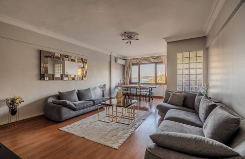 Uskudar Apartment | Bosphorus View 5+2 Duplex