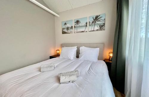 The Hague Center House | Pet-Friendly Bospolderhuisje: Family Comfort Awaits