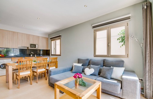 Can Picafort Ski Chalet | Beachside Bosset Platja House with Ocean View & Spa