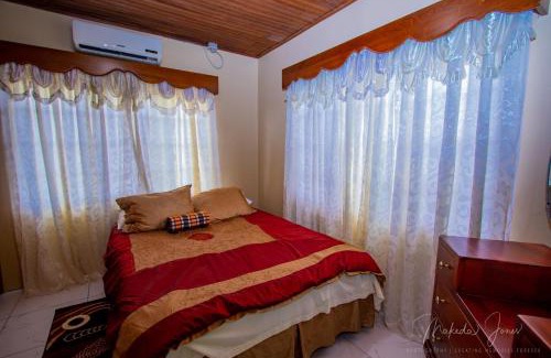 San Fernando Apartment | Relax at Bostic Inn: Private Beach & Ocean View Retreat
