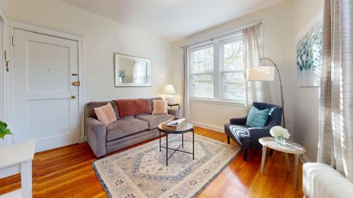 Brookline Apartment | Explore Longwood Medical Condominium - Pet & Child Friendly!