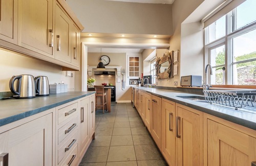 Windermere House | Ideal Getaway: Boston House in the Heart of Lake District