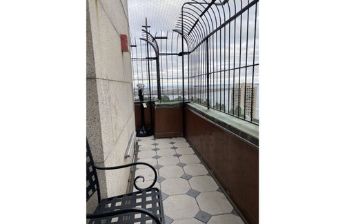 North End Villa | Elegant Deluxe One Bedroom Suite at Custom House, Boston