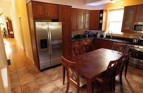 Egleston Square Apartment | Cozy 2 Bedroom Jamaica Plain with Parking & Fast WiFi