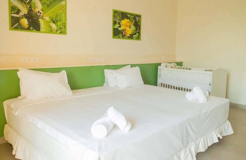 Aracatuba Hotel | Nature Retreat at Botânico Hotel Fazenda e SPA with Pool & Spa