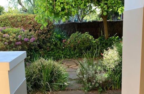 Everard Park House | Cozy Family Bungalow with Unique Garden & 9.5/10 Rating