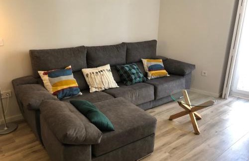 La Petxina Apartment | Family-Friendly Stay at Botanic with Great Guest Ratings
