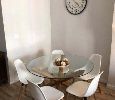 La Petxina Apartment | Family-Friendly Stay at Botanic with Great Guest Ratings