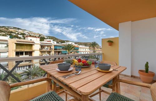 Aduanas Apartment | Experience Botavara: 4-Star Hotel with Family & Pet Amenities