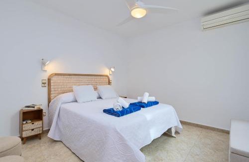 Aduanas Apartment | Experience Botavara: 4-Star Hotel with Family & Pet Amenities
