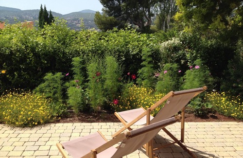 Cassis Villa | Guest Rated Villa with Ocean View, Pool & Large Terrace
