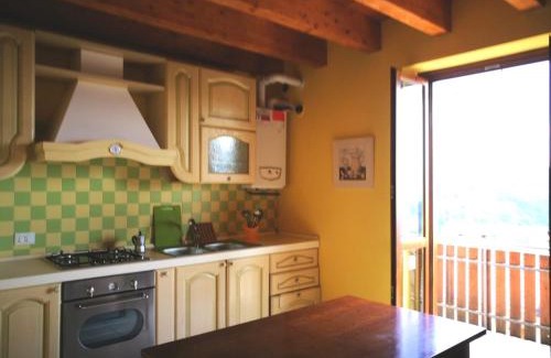 Cornalba Apartment | Discover Botton D' Oro: Pet and Child Friendly Retreat