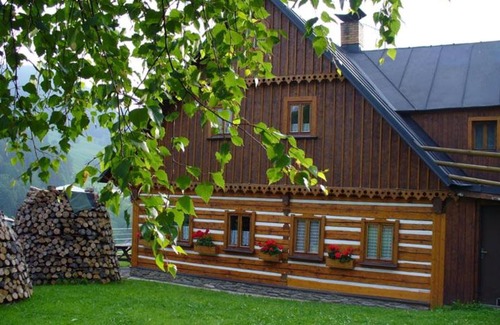 Pec pod Snezkou House | Top-Rated Bouda Na Cestě: Family-Friendly Retreat