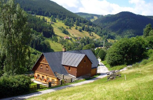 Pec pod Snezkou House | Top-Rated Bouda Na Cestě: Family-Friendly Retreat