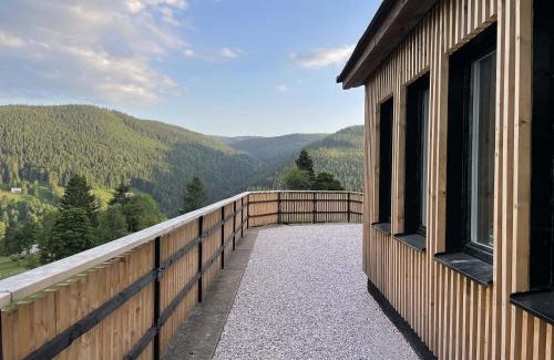 Pec pod Snezkou Ski Chalet | Family-Friendly Bouda u Vleku with Kitchen & Perfect Ratings