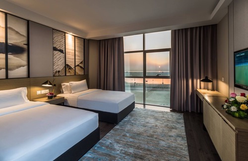 Dammam Hotel | Discover Boudl Al Corniche: Family-Friendly with Pool Access