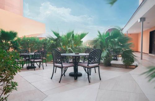 Hafr Al Batin Apartment | Explore Boudl Al Maidan: Family-Friendly with Pool Access