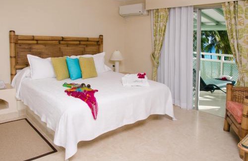 Maxwell Hotel | Relax at Bougainvillea Barbados: Oceanfront Family Retreat